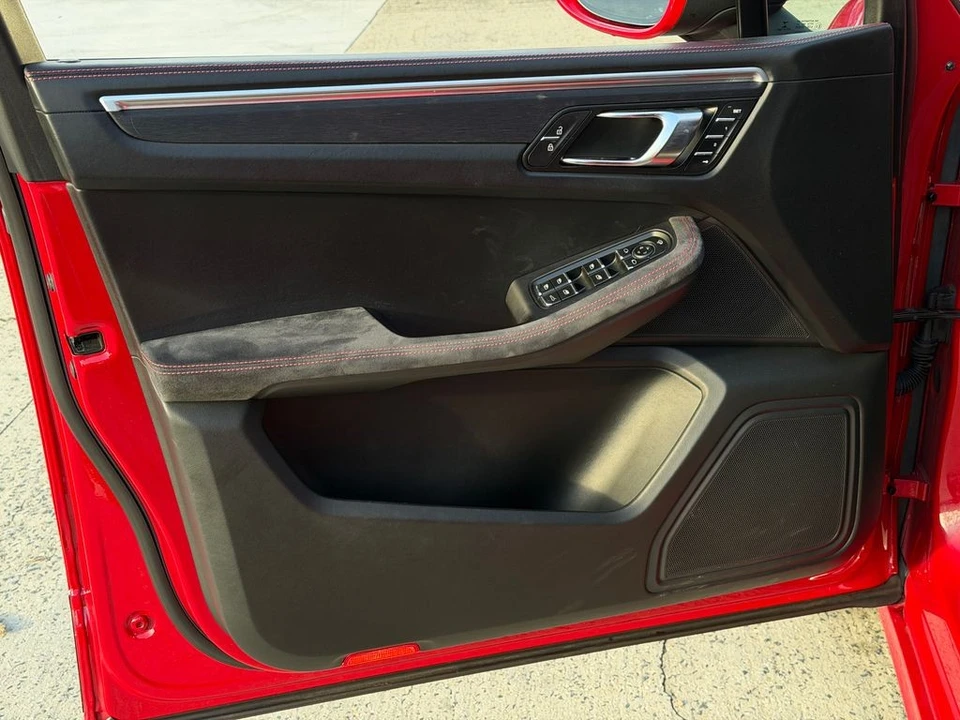 2020 Porsche Macan GTS - Image 14 of 21
