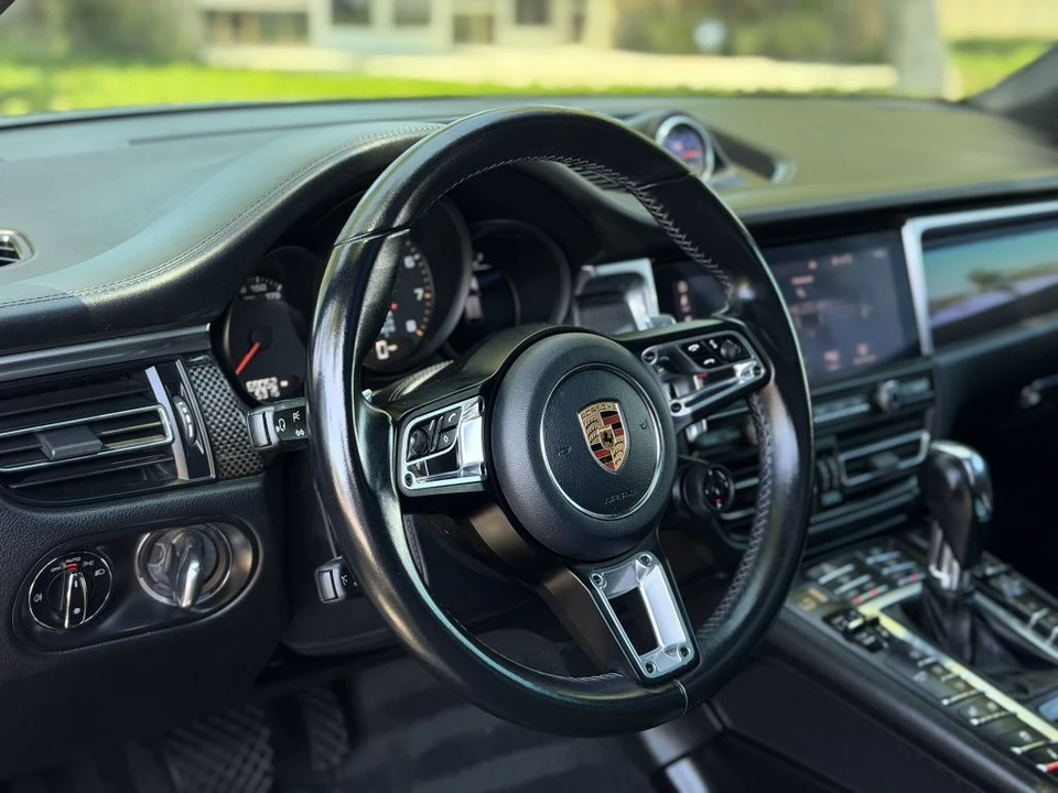 2020 Porsche Macan GTS - Image 16 of 31
