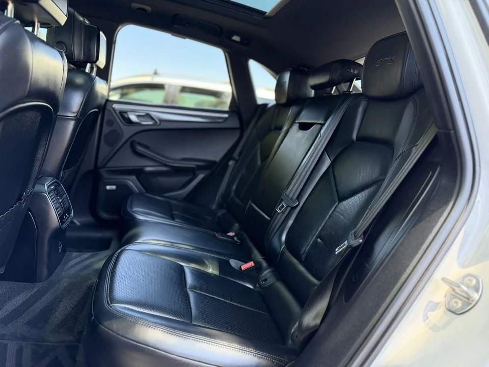 2020 Porsche Macan GTS - Image 21 of 31