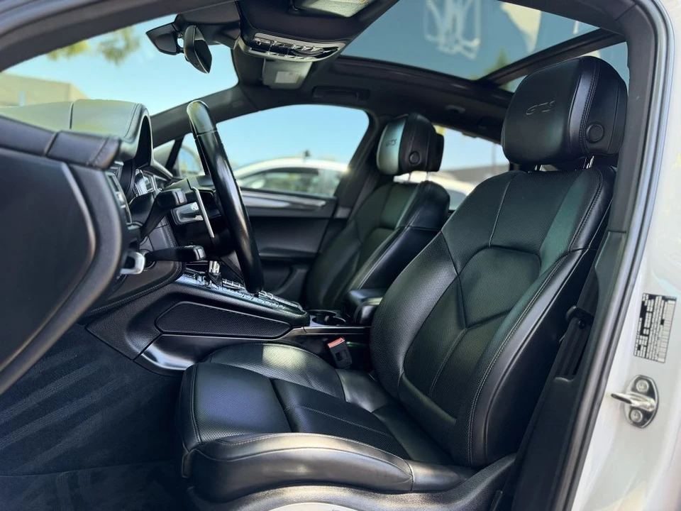 2020 Porsche Macan GTS - Image 14 of 31