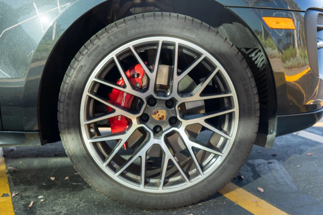 2020 Porsche Macan GTS - Image 27 of 31