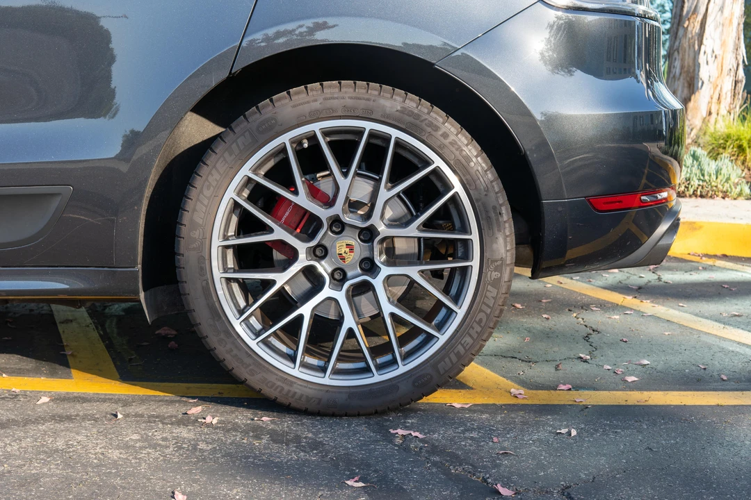 2020 Porsche Macan GTS - Image 25 of 31