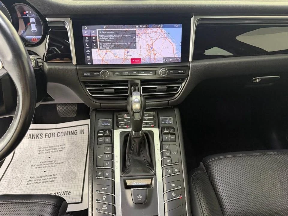 2020 Porsche Macan - Image 9 of 20