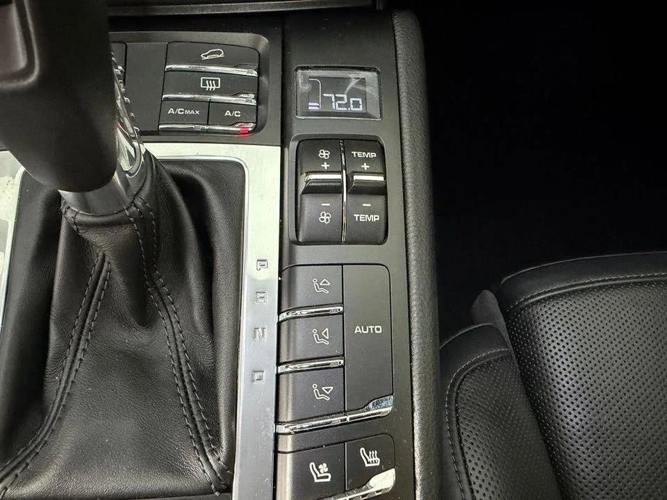 2020 Porsche Macan - Image 14 of 20