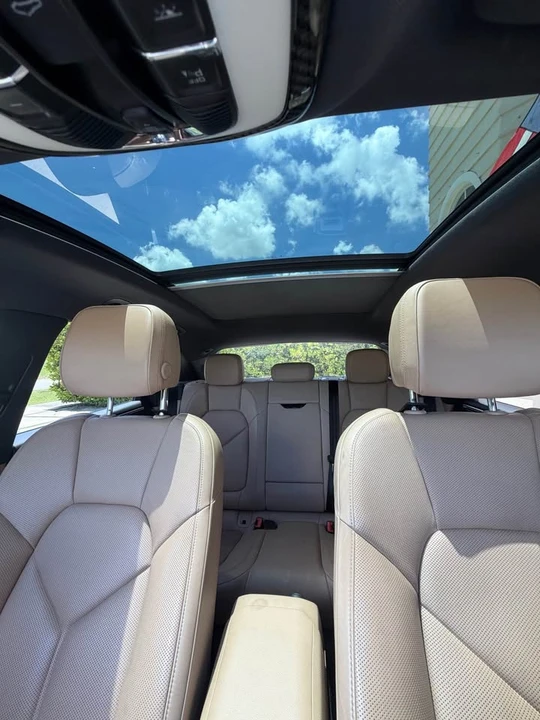 2020 Porsche Macan - Image 8 of 9