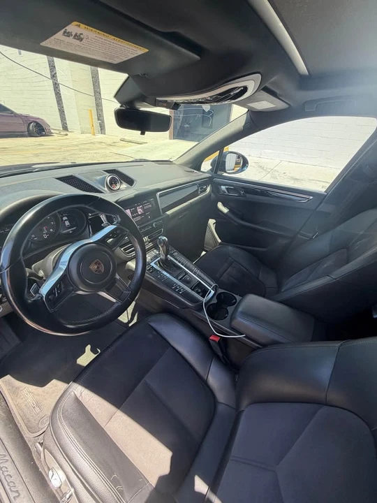 2020 Porsche Macan - Image 11 of 15