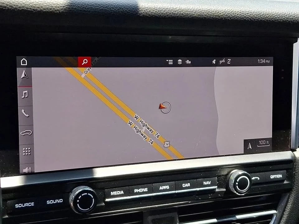 2020 Porsche Macan - Image 15 of 19