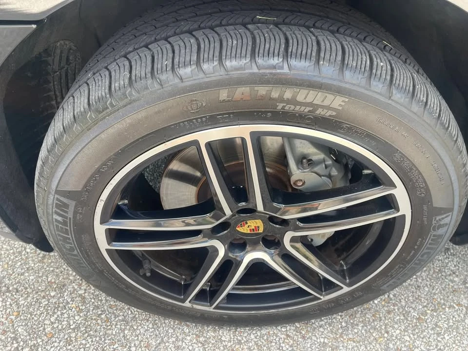 2020 Porsche Macan - Image 9 of 20