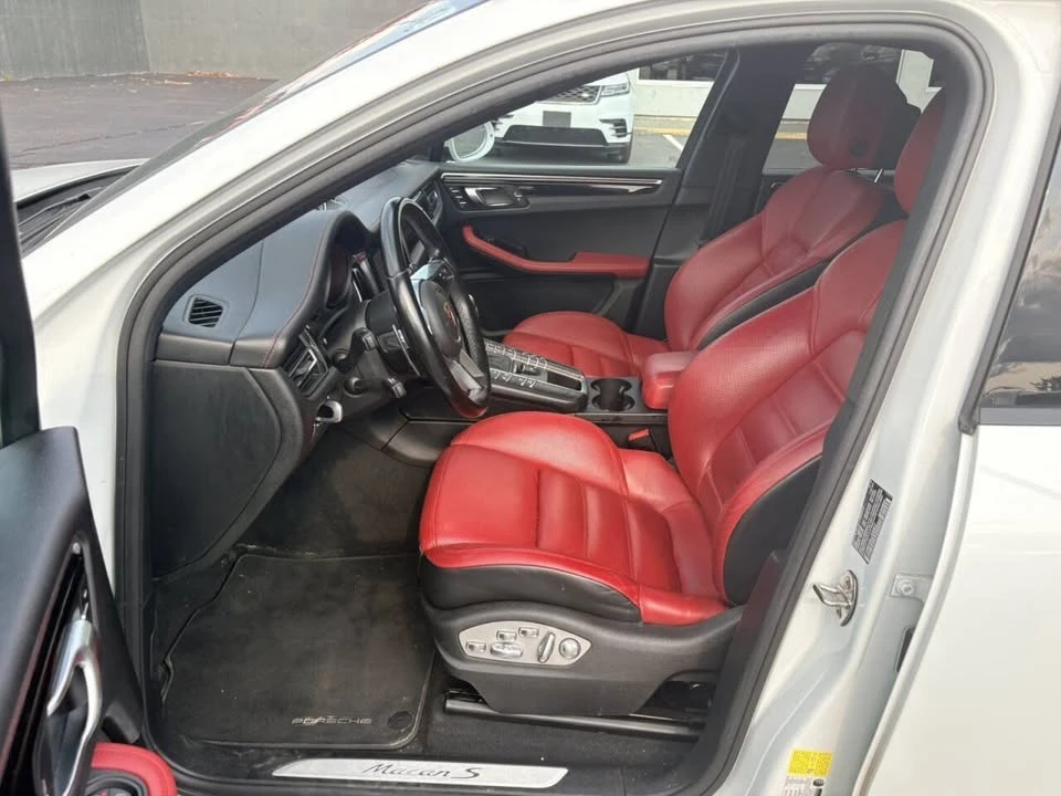 2020 Porsche Macan - Image 15 of 20
