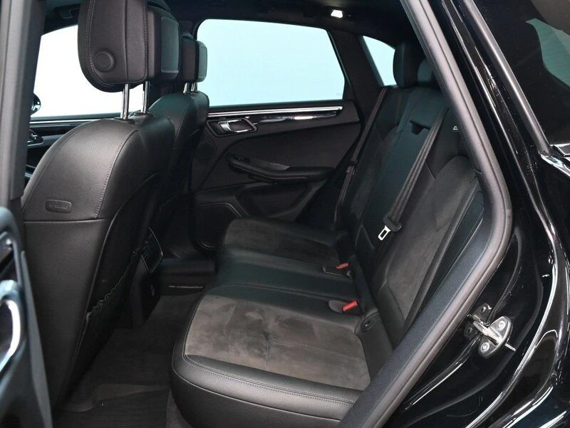 2020 Porsche Macan - Image 4 of 20