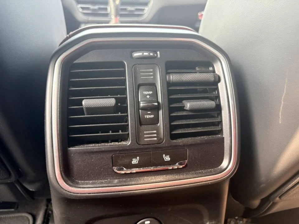 2020 Porsche Macan - Image 18 of 20