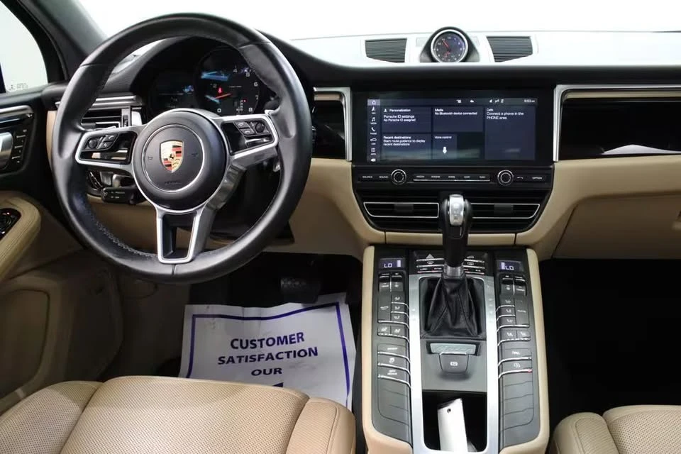 2020 Porsche Macan - Image 13 of 20