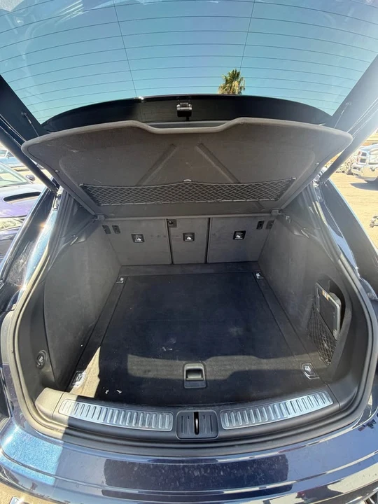 2020 Porsche Macan - Image 10 of 15