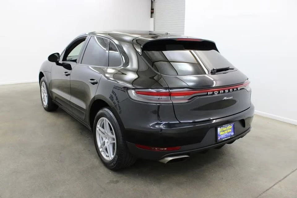 2020 Porsche Macan - Image 17 of 20