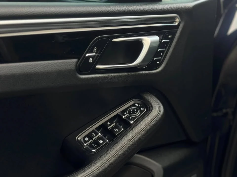 2020 Porsche Macan - Image 5 of 10