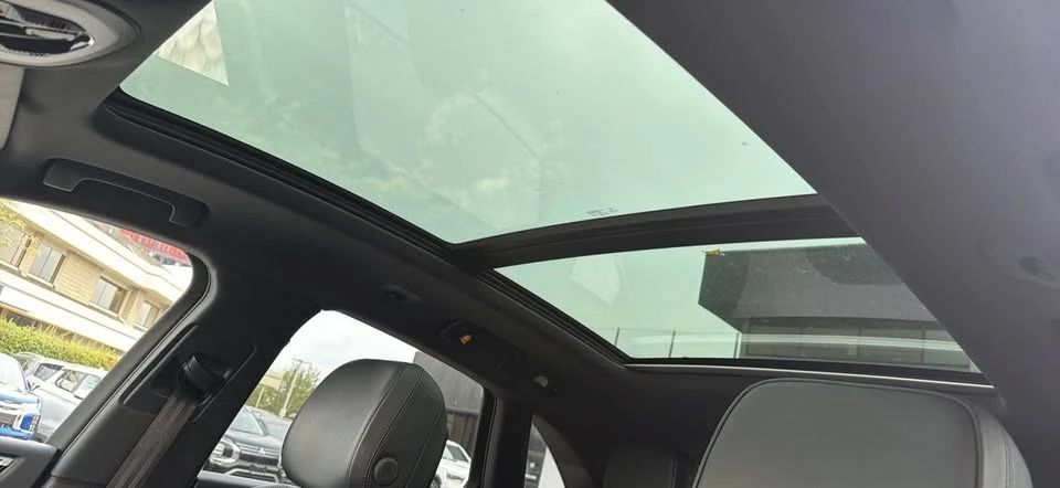 2020 Porsche Macan - Image 12 of 17