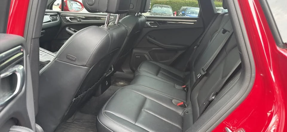 2020 Porsche Macan - Image 13 of 17