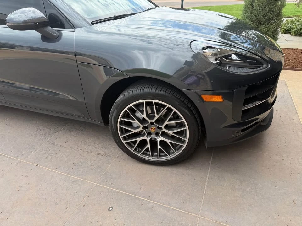 2020 Porsche Macan - Image 2 of 10