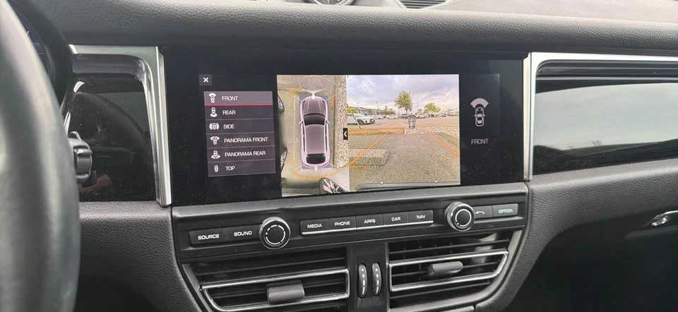 2020 Porsche Macan - Image 17 of 17