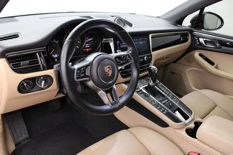 2020 Porsche Macan - Image 16 of 20