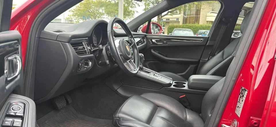 2020 Porsche Macan - Image 6 of 17