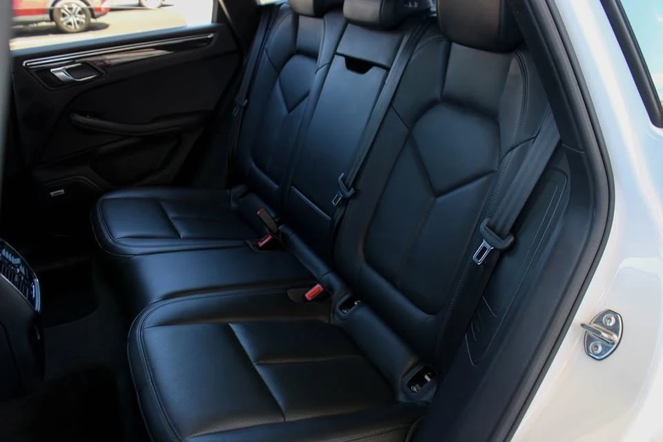 2020 Porsche Macan - Image 19 of 20