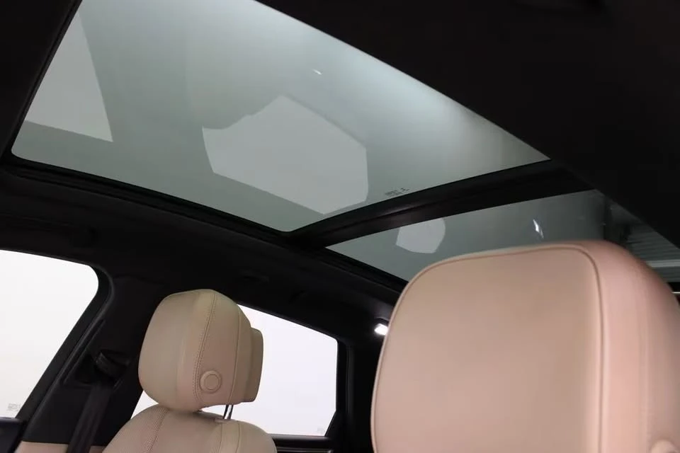 2020 Porsche Macan - Image 10 of 20