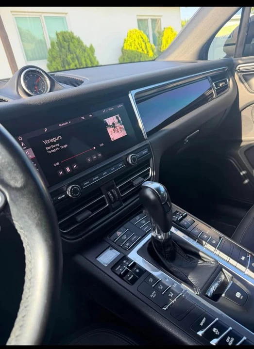 2020 Porsche Macan - Image 6 of 7