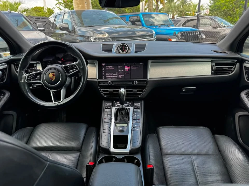 2020 Porsche Macan - Image 9 of 16
