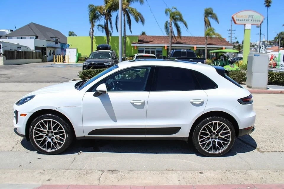 2020 Porsche Macan - Image 2 of 20