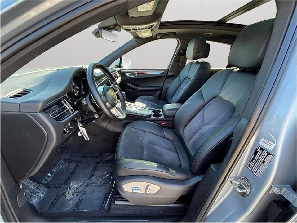 2020 Porsche Macan - Image 2 of 20