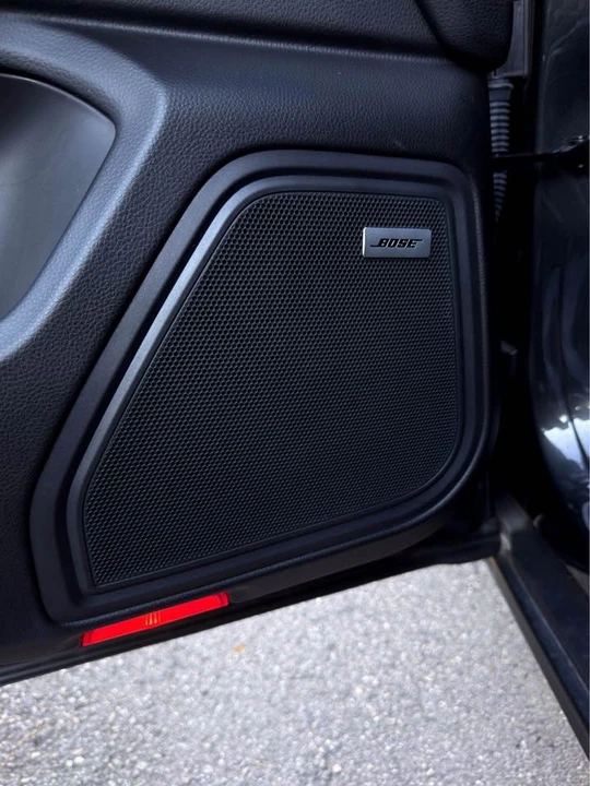 2020 Porsche Macan - Image 15 of 18