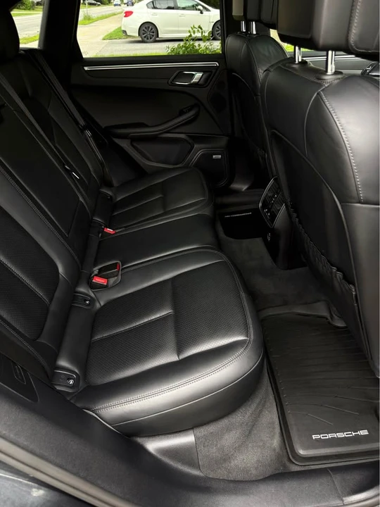 2020 Porsche Macan - Image 8 of 18