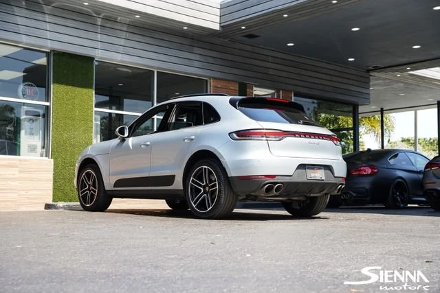 2020 Porsche Macan - Image 9 of 20