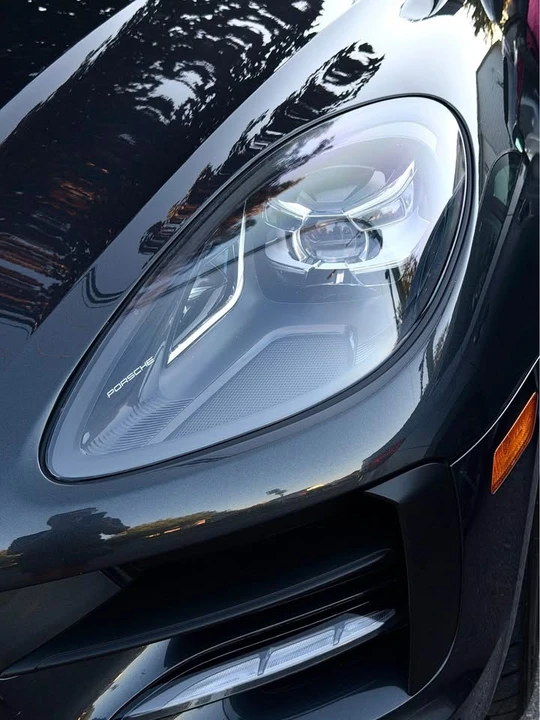 2020 Porsche Macan - Image 13 of 18