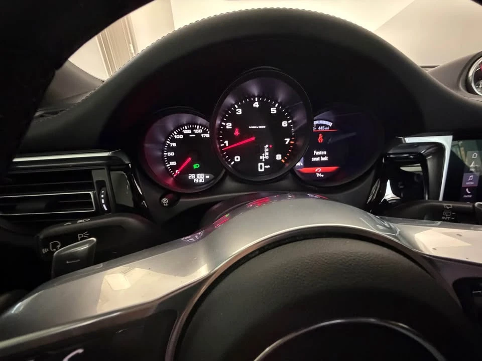 2020 Porsche Macan - Image 5 of 10