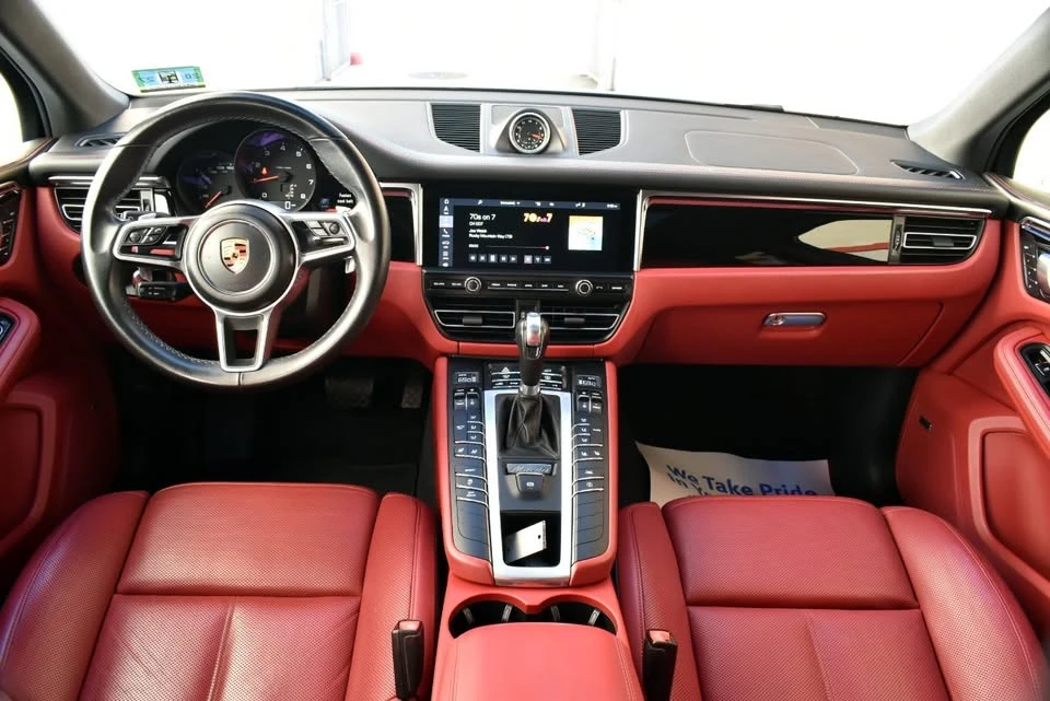 2020 Porsche Macan - Image 18 of 20