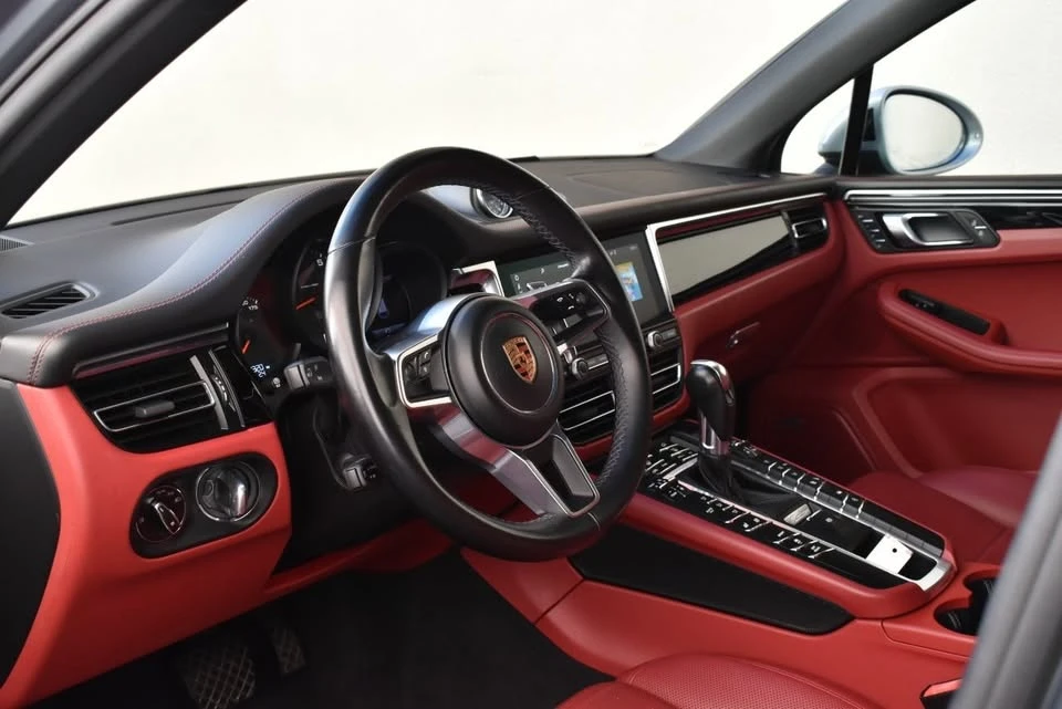 2020 Porsche Macan - Image 11 of 20