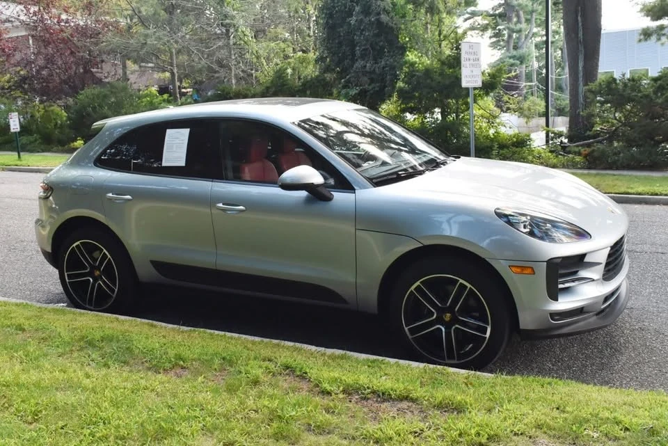 2020 Porsche Macan - Image 9 of 20