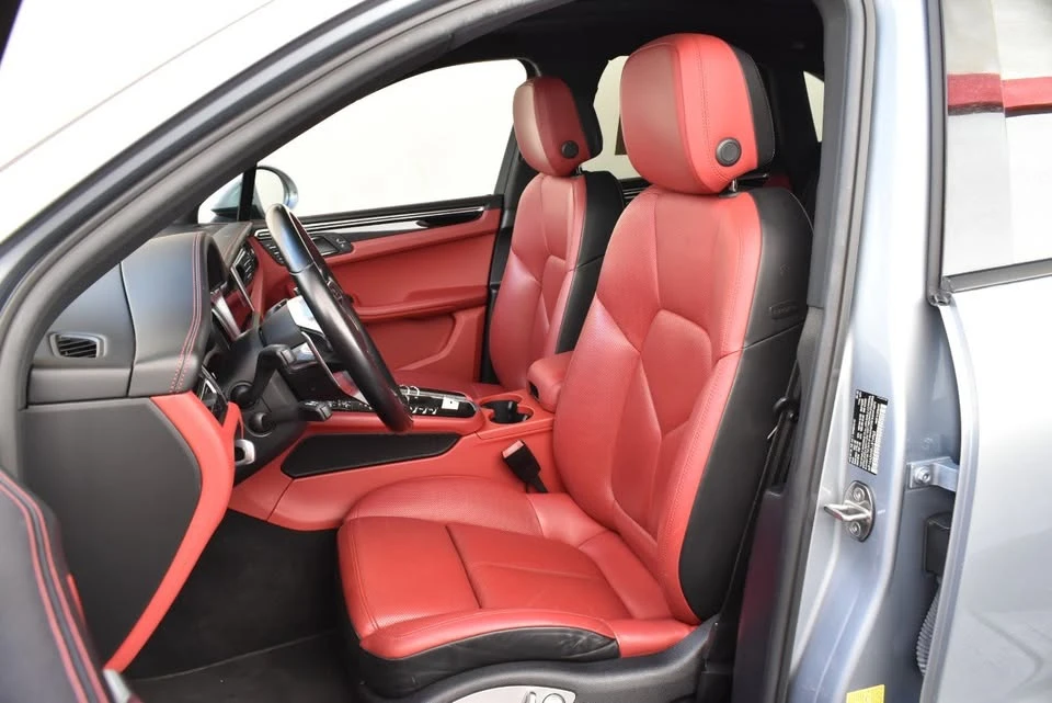 2020 Porsche Macan - Image 12 of 20