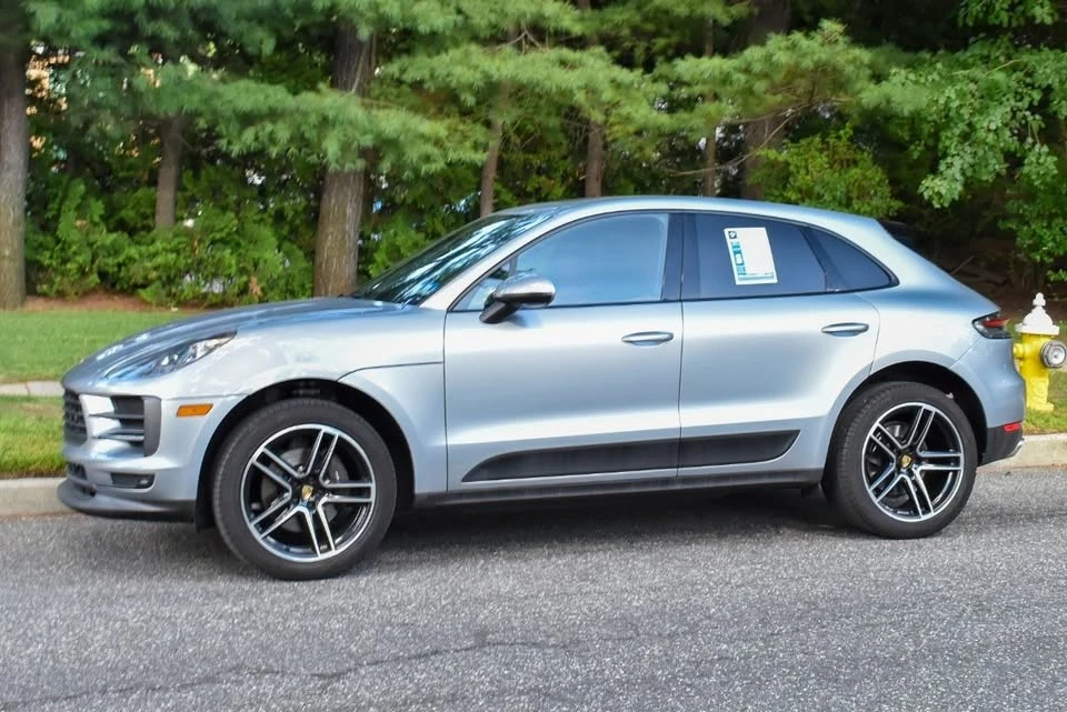 2020 Porsche Macan - Image 2 of 20