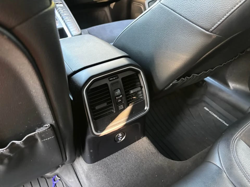 2020 Porsche Macan - Image 14 of 20