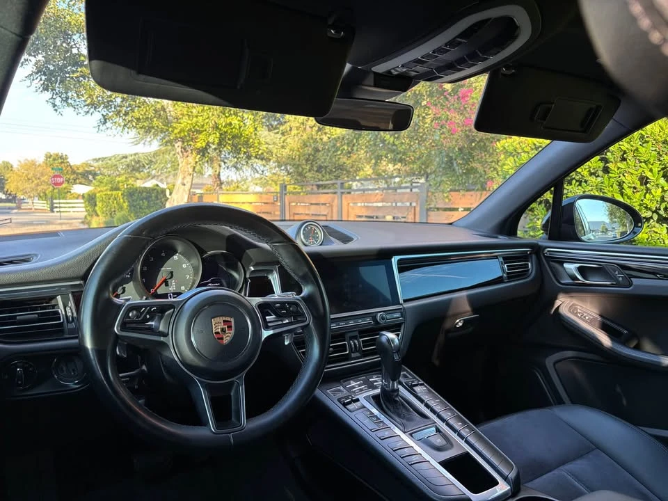 2020 Porsche Macan - Image 12 of 20