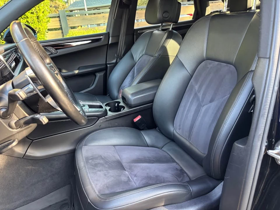 2020 Porsche Macan - Image 10 of 20