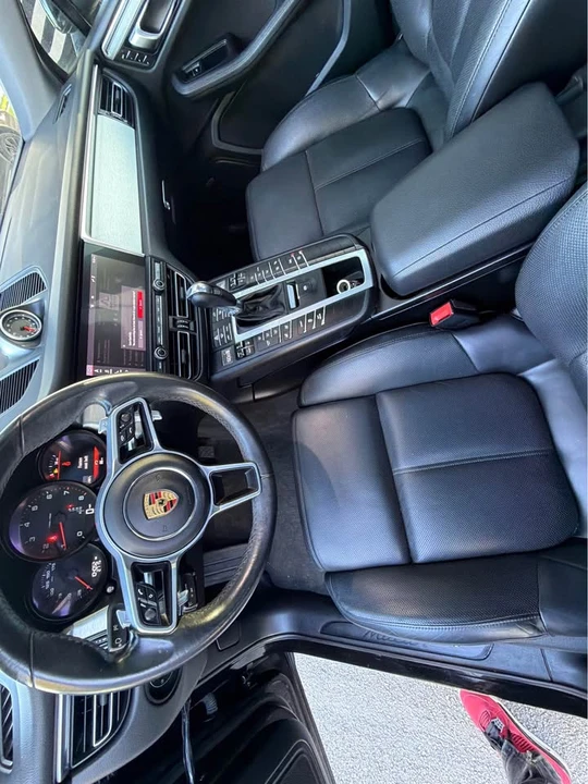 2020 Porsche Macan - Image 12 of 14