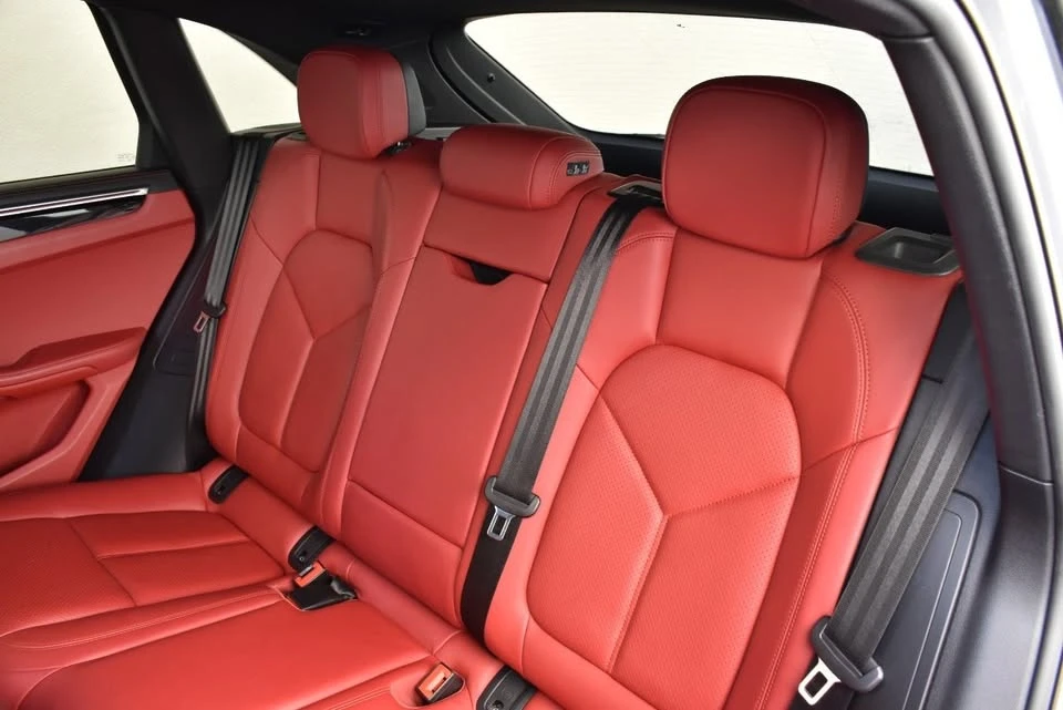 2020 Porsche Macan - Image 16 of 20
