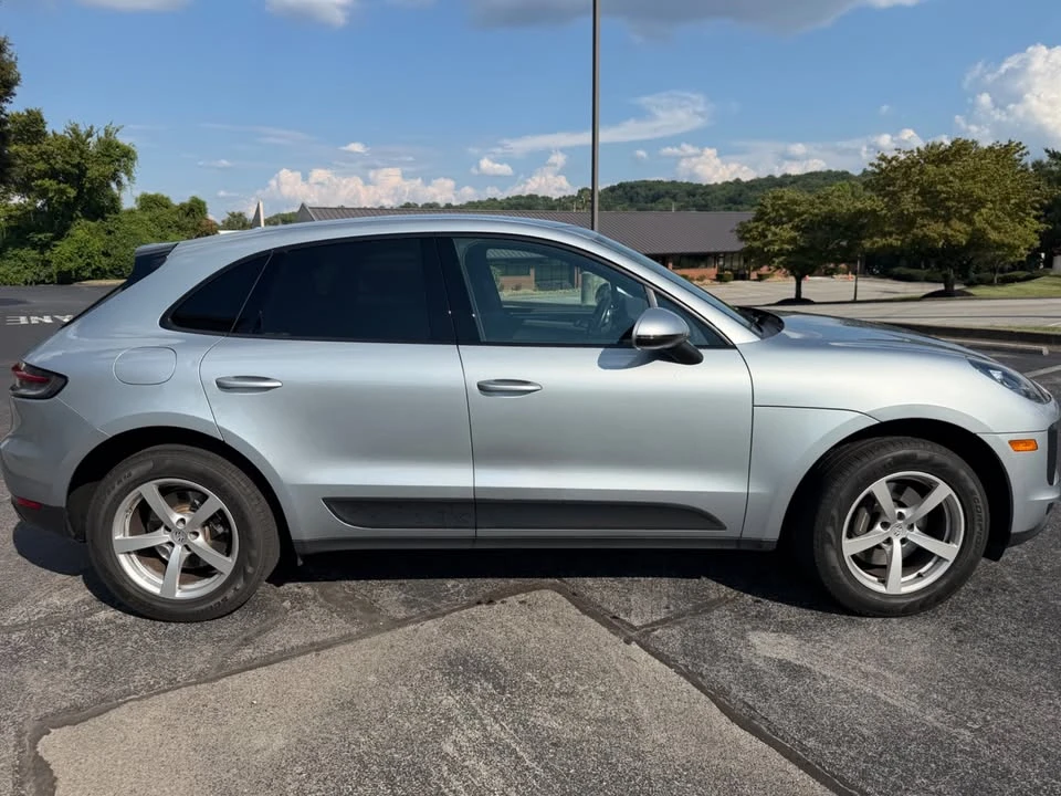 2020 Porsche Macan - Image 2 of 16