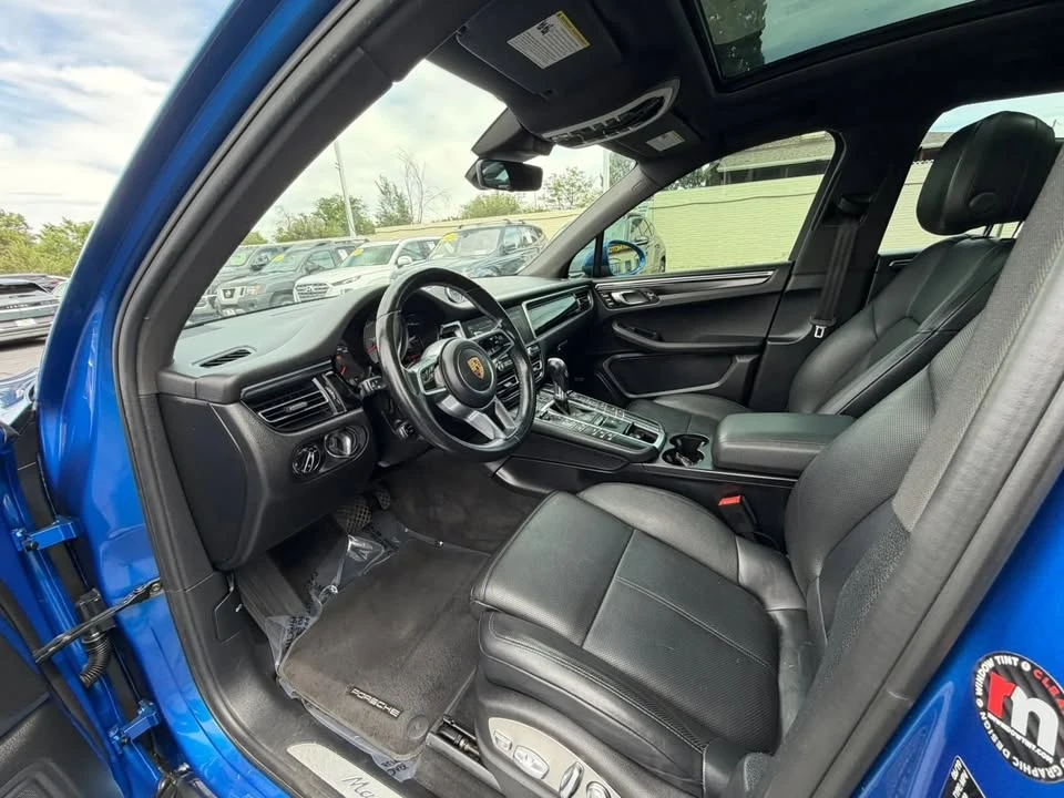 2020 Porsche Macan - Image 13 of 20