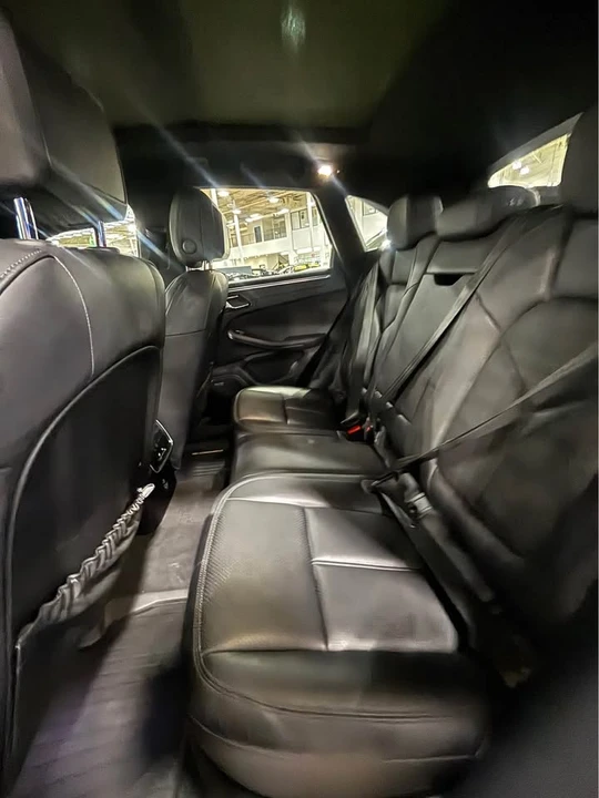 2020 Porsche Macan - Image 10 of 14