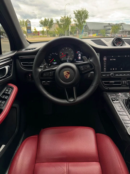 2020 Porsche Macan - Image 16 of 16